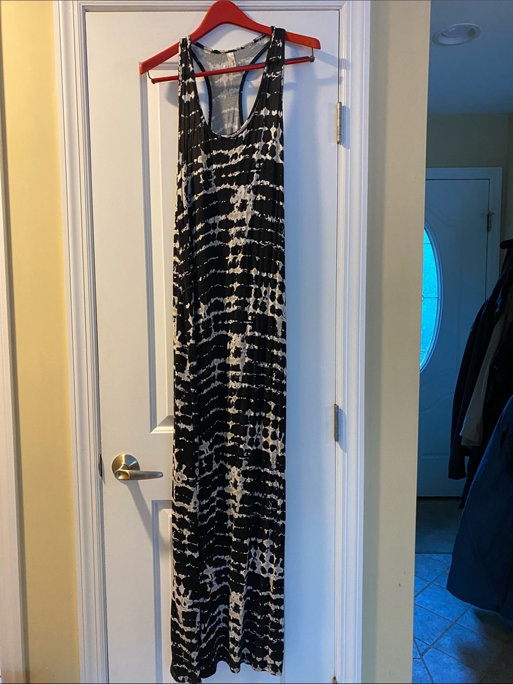 Loveappella Maxi Stretch Dress Black Cream White Slimming Print NWOT